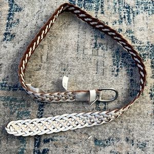 American Eagle cream leather belt